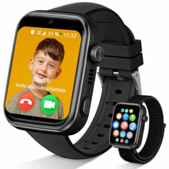 Montre intelligente avec fonction d'appel vidéo affichant un enfant.